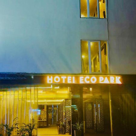 Hotel Eco Park New Town ภายนอก รูปภาพ