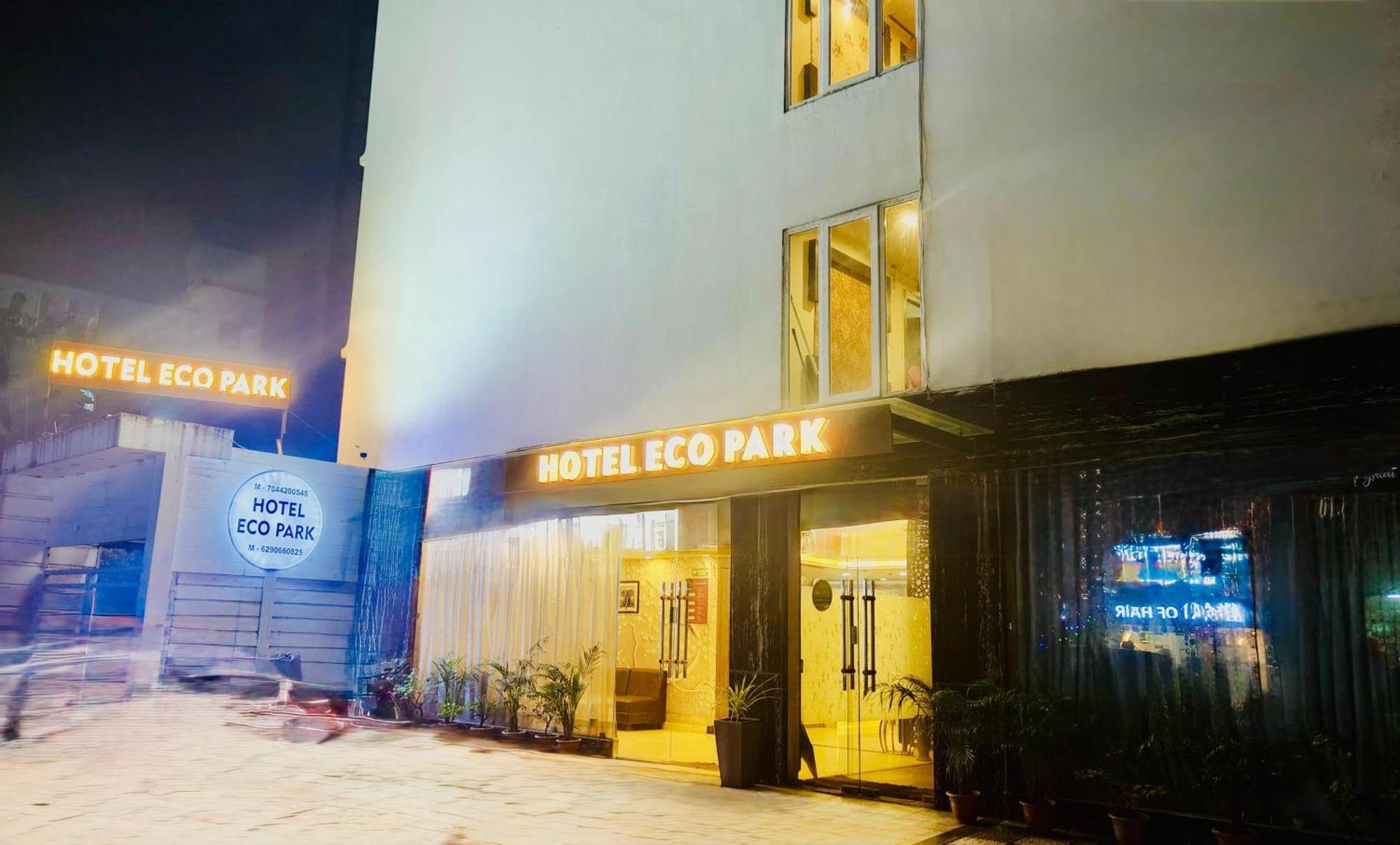 Hotel Eco Park New Town ภายนอก รูปภาพ